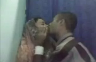 XXX Domani con mia moglie. mature scopano con giovani