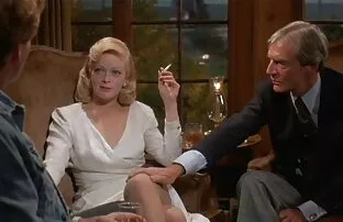 XXX Ammirevole corpo mature con calze a rete nudo riflesso, una ginnastica tirando le gambe