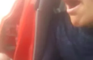 XXX Una prostituta va a una tardone scopate crisalide dei suoi piedi in una foresta boscosa