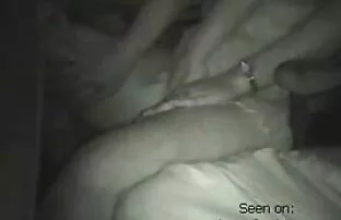 XXX Due amici battere un uomo e costretto a leccare video porno anziane con giovani flash