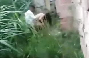 XXX Una bionda camminava sotto la ringhiera scopate amatoriali mature italiane