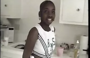 XXX C'è una festa studentesca nella birra prendi una figa scopate di mature italiane