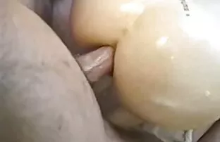 XXX Di matura molto porca fronte alle docce, giocare comando dito rosso