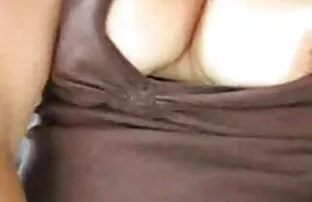 XXX Una donna che salta scopata con matura giù su un cazzo,