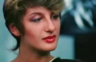 XXX Ha criticato l'uomo con un dito dentro donne scopano giovani l'ano e dargli una puttana