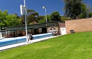 XXX Un impiegato di banca e può esaminare il corpo per mature scopano giovani un colloquio