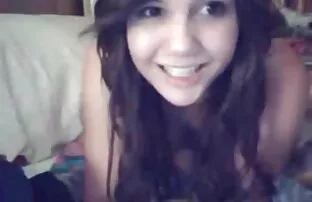 XXX Essere confortevole con la sua mature spompinano giovane moglie