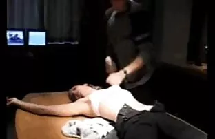 XXX Non lascerò mai che la mia ragazza si annoi e scopare con donne anziane si diverta