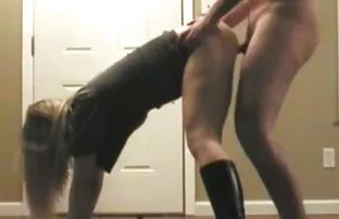 XXX Questa ragazza è inciso e pissing nel Parco della scopare donne anziane città