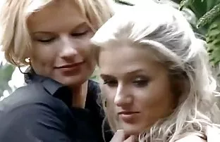 XXX Il vecchio ha portato una matura scopata per soldi ragazza in ufficio