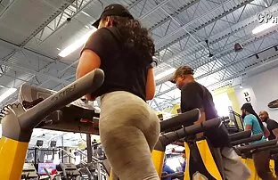 XXX Trafitto ragazza matura maialona visita