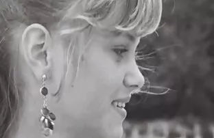 XXX La gente era mature chiavano stata schiacciata da un giovane, e nadrachaya finisce in bocca